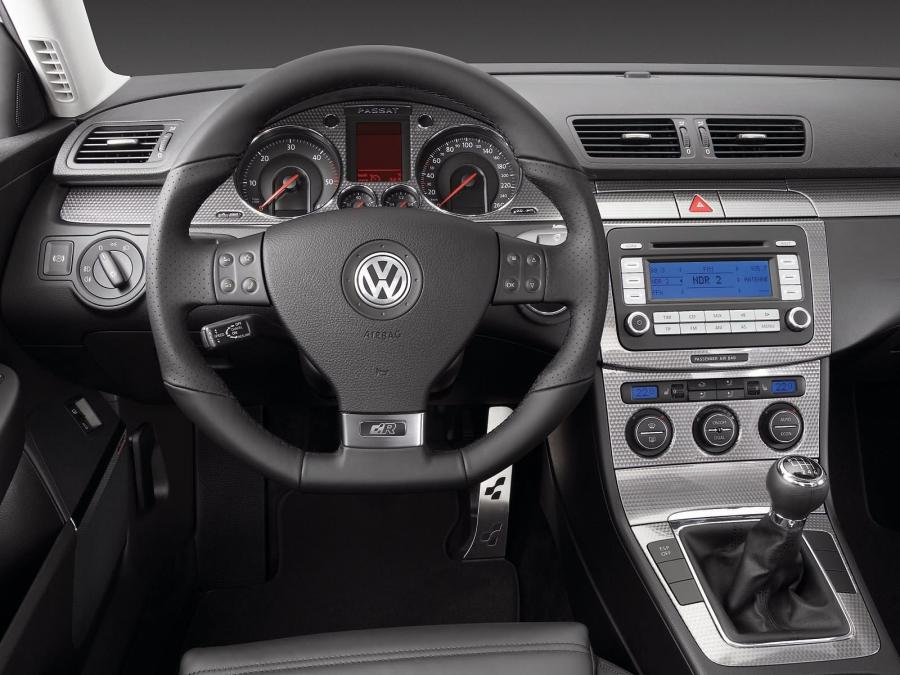  Volkswagen Passat 2.0 TDi R line 2007 года  (фото 3 из 7)
